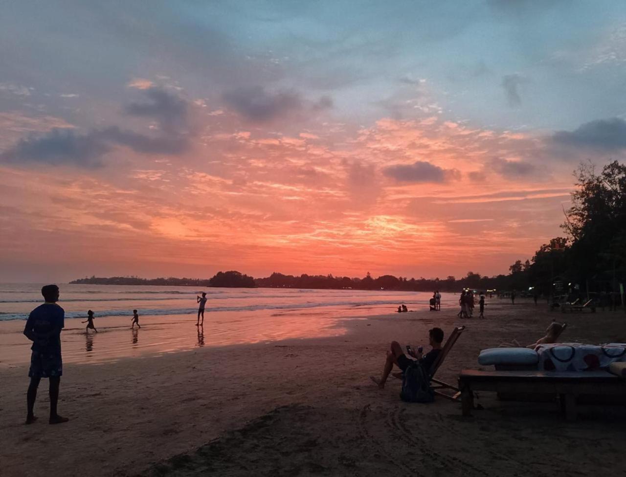 Skywalker Guest House Weligama Exterior foto